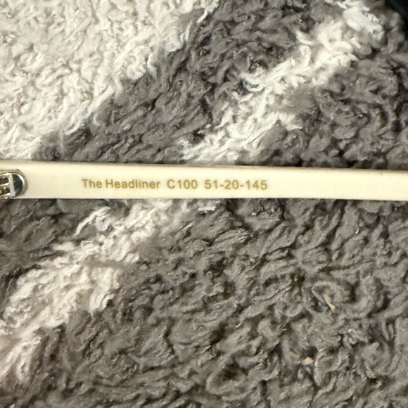 NEW IN BOX BLACK BY PRIVE REVAUX POLARIZED 
“THE HEADLINER” 
51-20-145 - Picture 6 of 10